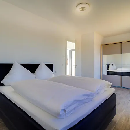 Lagovida Kapitänskajüte A Am Störmthaler Grosspoesna