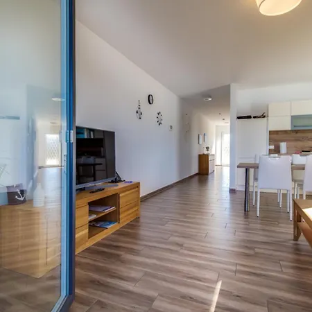 Lagovida Kapitänskajüte A Am Störmthaler