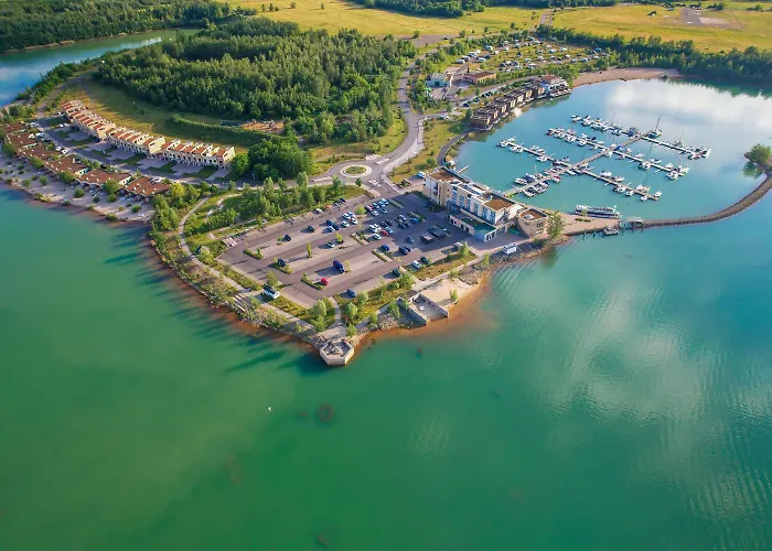 Lagovida Kapitaenskajuete A Am Stoermthaler Lejlighed Grosspoesna